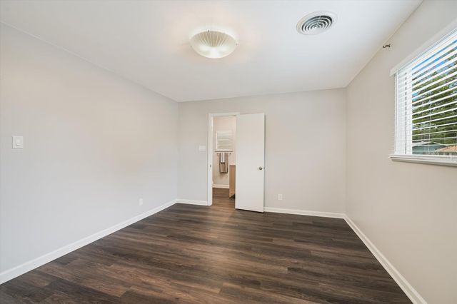 6809 Hanover LN, Austin, TX 78723