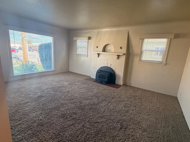 19 West Street, Salinas, CA 93901