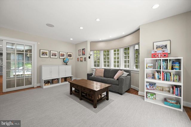 9019 BURDETTE RD, Bethesda, MD 20817