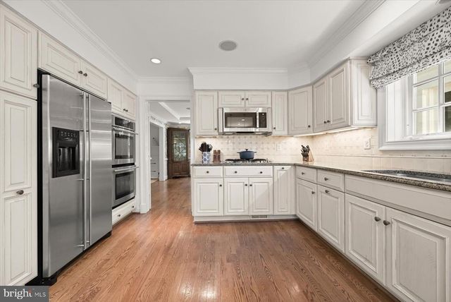 9019 BURDETTE RD, Bethesda, MD 20817
