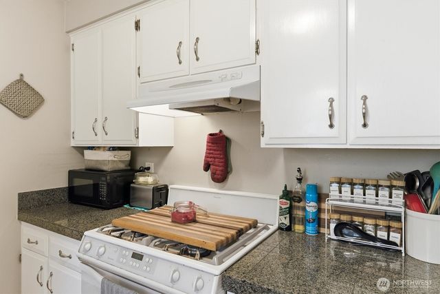 421 E Washington, Mount Vernon, WA 98274