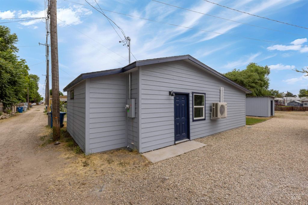 320 Everett St. Everett St., Caldwell, ID 83605