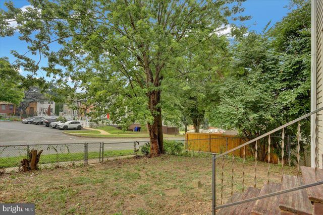 8 SHEFFIELD CT, Reading, PA 19601