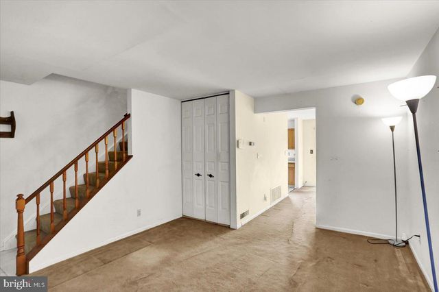 8 SHEFFIELD CT, Reading, PA 19601