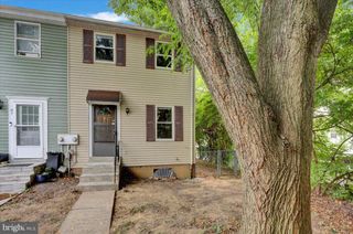 8 SHEFFIELD CT, Reading, PA 19601
