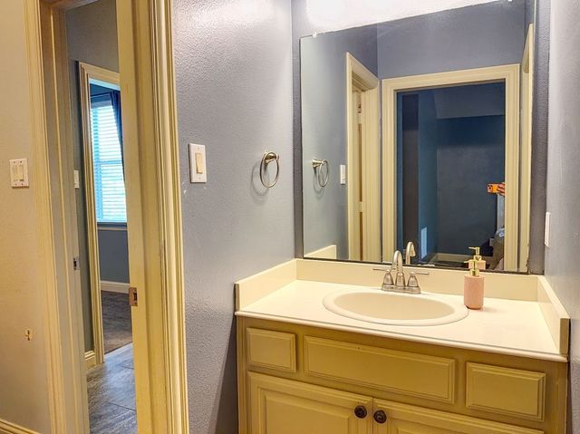 1401 Luckenbach Drive, Allen, TX 75013
