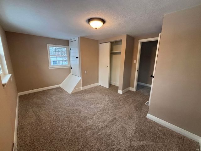 3718 Spruce Drive, Fort Wayne, IN 46809