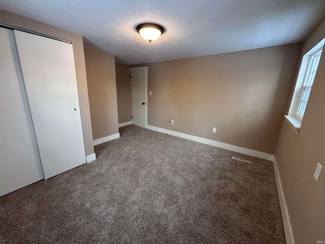 3718 Spruce Drive, Fort Wayne, IN 46809