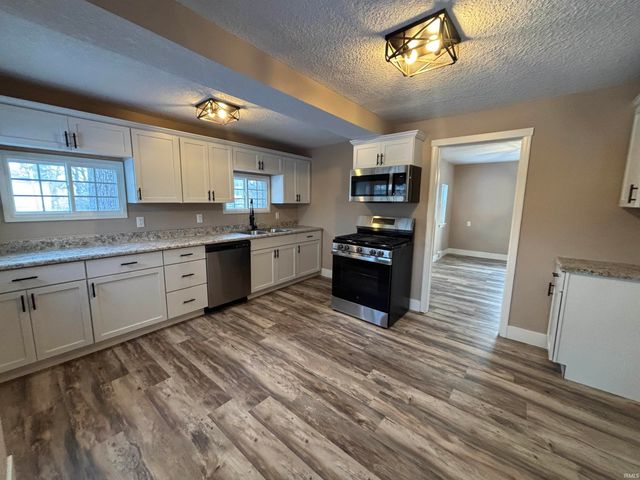 3718 Spruce Drive, Fort Wayne, IN 46809