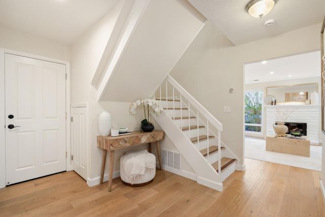 1909 Milano Way, Mountain View, CA 94040