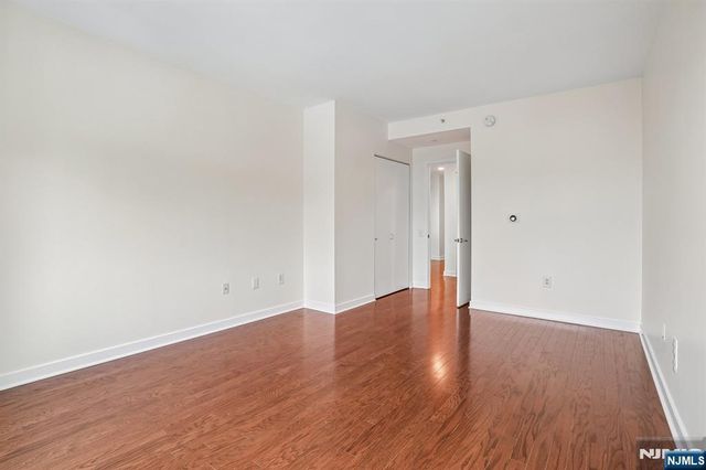 1215 Hudson Park, Edgewater, NJ 07020