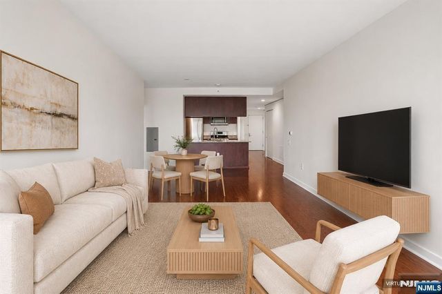 1215 Hudson Park, Edgewater, NJ 07020