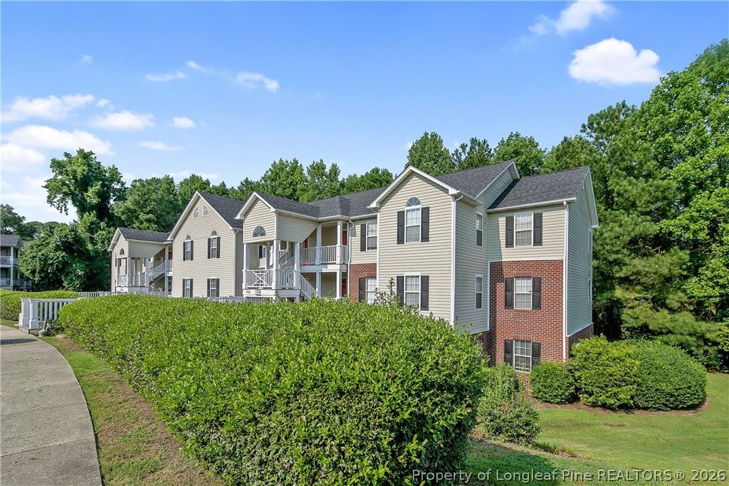 352 Bubble Creek Court 2, Fayetteville, NC 28311 — exterior