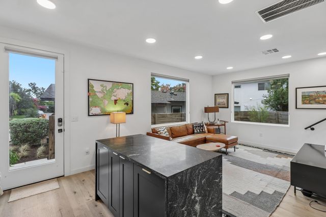1406 Camelot CIR 2, Austin, TX 78745