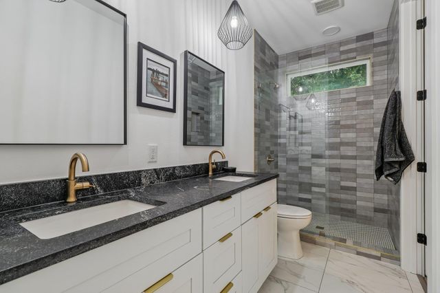 1406 Camelot CIR 2, Austin, TX 78745
