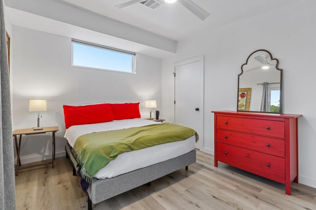1406 Camelot CIR 2, Austin, TX 78745