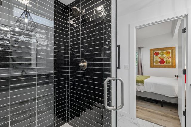 1406 Camelot CIR 2, Austin, TX 78745