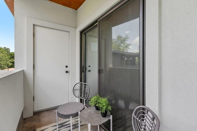 1406 Camelot CIR 2, Austin, TX 78745