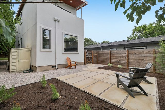 1406 Camelot CIR 2, Austin, TX 78745