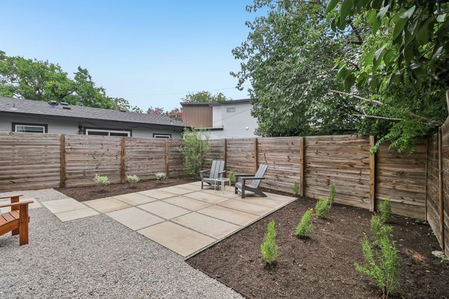 1406 Camelot CIR 2, Austin, TX 78745