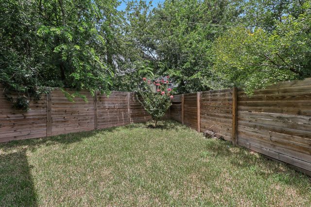 1406 Camelot CIR 2, Austin, TX 78745