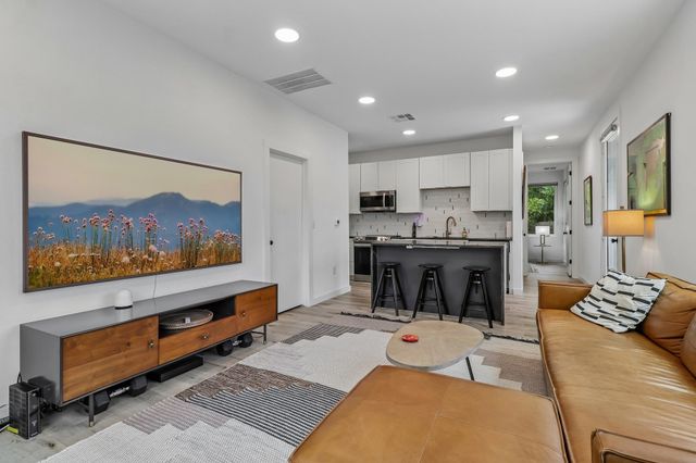 1406 Camelot CIR 2, Austin, TX 78745