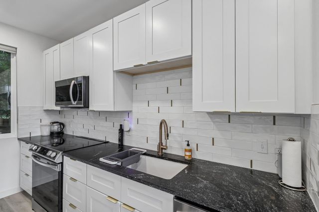 1406 Camelot CIR 2, Austin, TX 78745