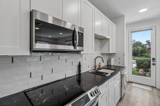 1406 Camelot CIR 2, Austin, TX 78745