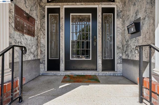 2021 Clinton Ave, Alameda, CA 94501