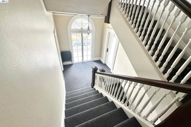 2021 Clinton Ave, Alameda, CA 94501