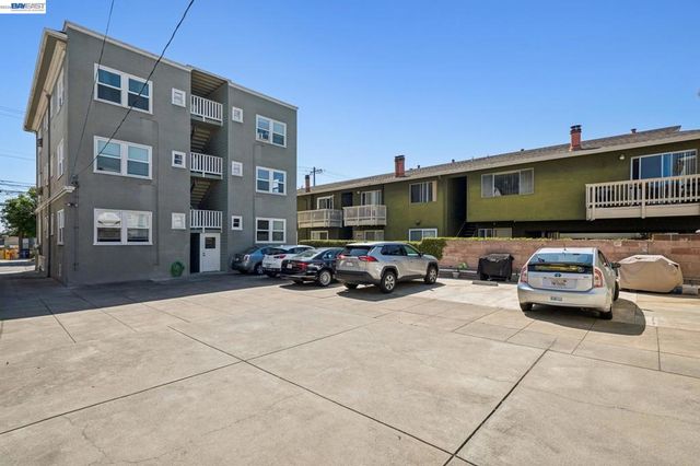 2021 Clinton Ave, Alameda, CA 94501