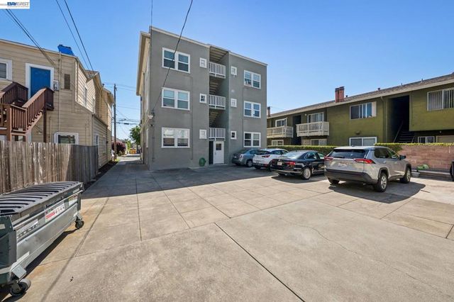 2021 Clinton Ave, Alameda, CA 94501