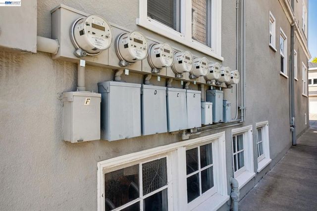 2021 Clinton Ave, Alameda, CA 94501