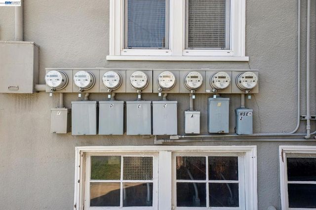 2021 Clinton Ave, Alameda, CA 94501