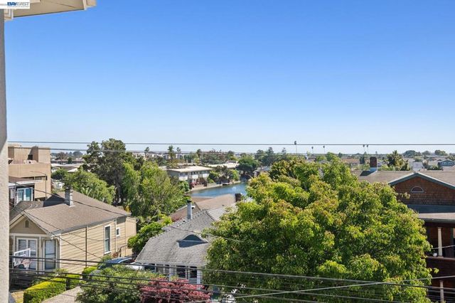 2021 Clinton Ave, Alameda, CA 94501