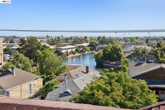 2021 Clinton Ave, Alameda, CA 94501