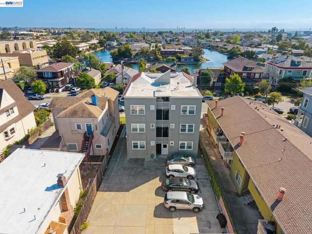 2021 Clinton Ave, Alameda, CA 94501