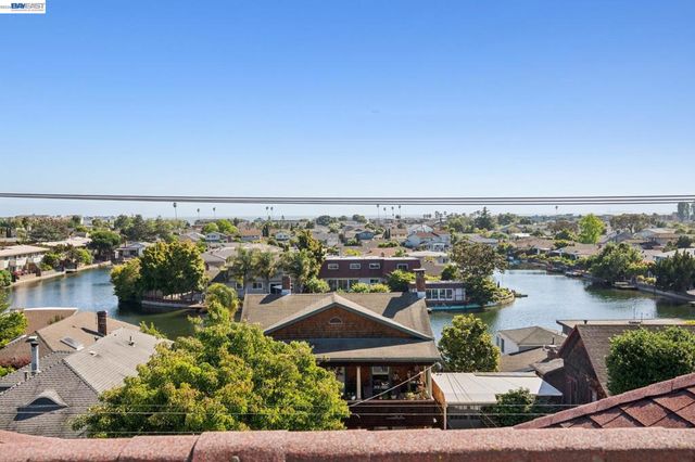 2021 Clinton Ave, Alameda, CA 94501