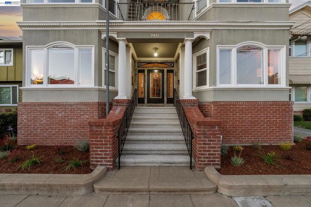 2021 Clinton Ave, Alameda, CA 94501