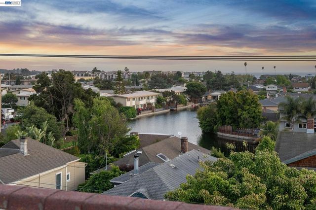 2021 Clinton Ave, Alameda, CA 94501