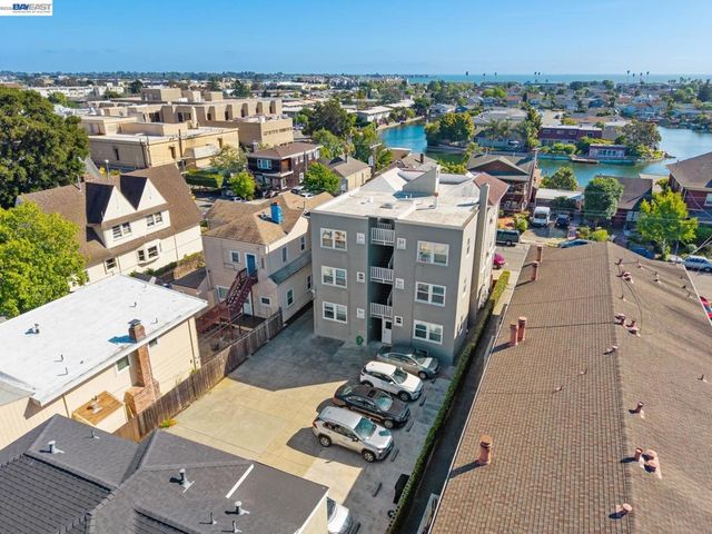 2021 Clinton Ave, Alameda, CA 94501