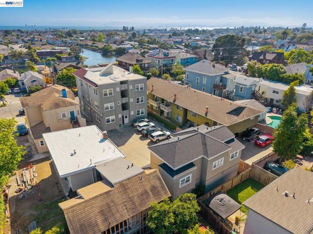 2021 Clinton Ave, Alameda, CA 94501