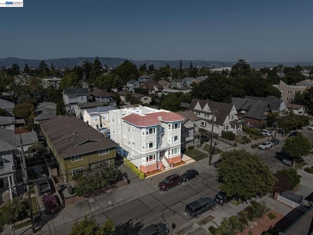 2021 Clinton Ave, Alameda, CA 94501