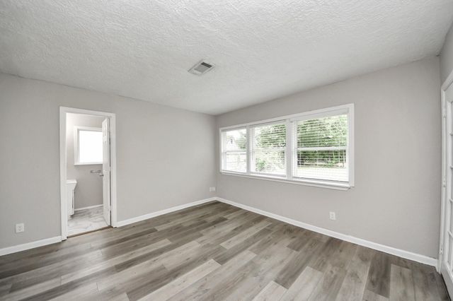 1026 16th Avenue N, Texas City, TX 77590