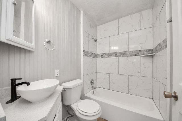 1026 16th Avenue N, Texas City, TX 77590