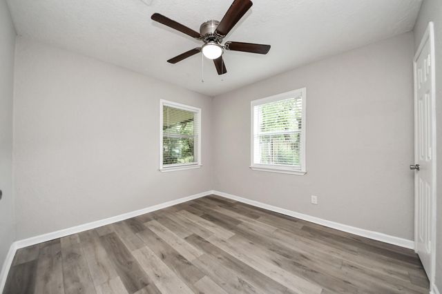 1026 16th Avenue N, Texas City, TX 77590