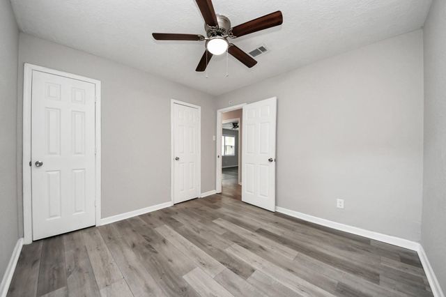 1026 16th Avenue N, Texas City, TX 77590