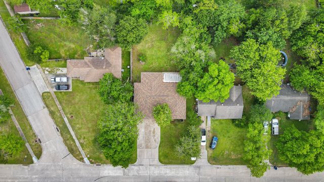 1026 16th Avenue N, Texas City, TX 77590