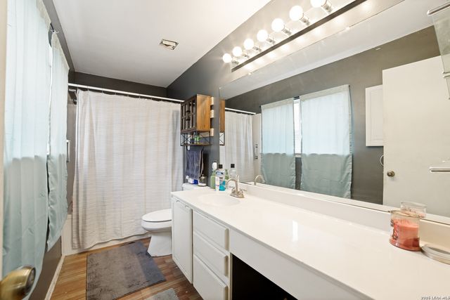 9818 KENBRIDGE DR, San Antonio, TX 78250