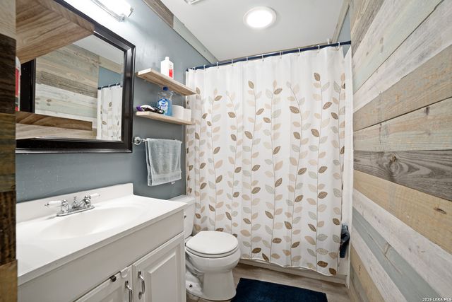 9818 KENBRIDGE DR, San Antonio, TX 78250